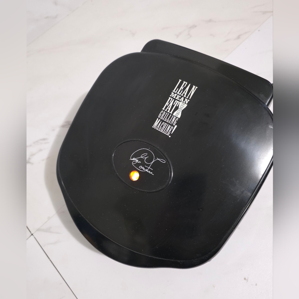 George Foreman Compact Grill GR10B Lean Mean Fat Grilling Machine. Tray Missing